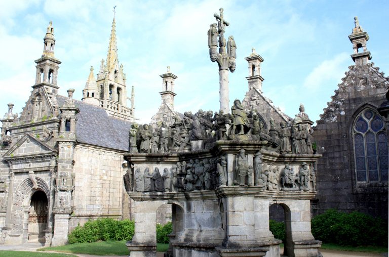 Les activités dans le Finistère : LES ENCLOS PAROISSIAUX