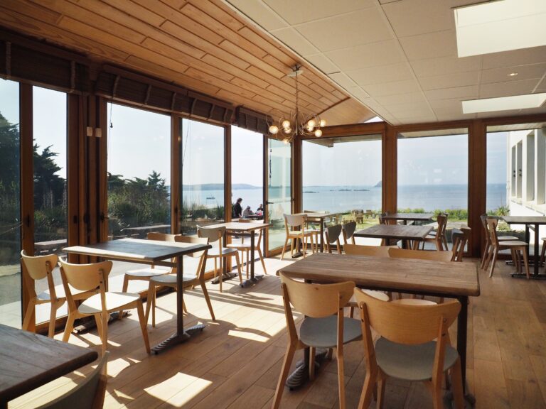 Les activités dans le Finistère : RESTAURANT LE ROCH AR MOR